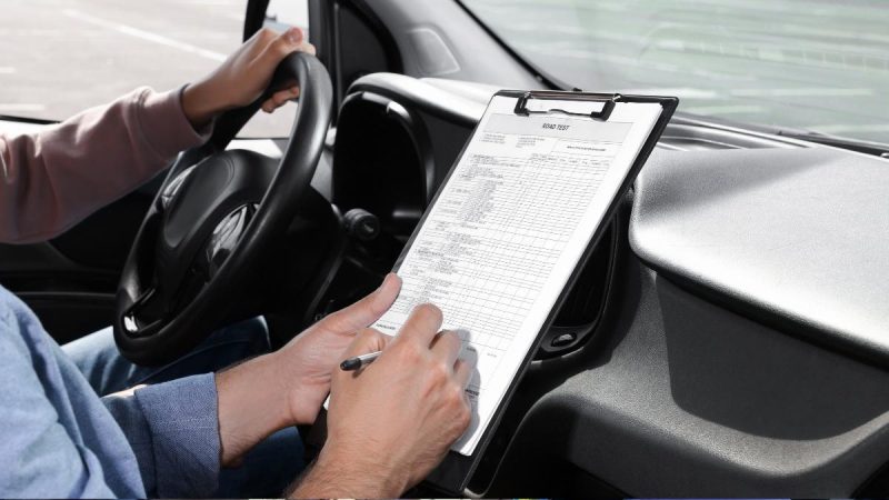 Planning To Apply For Driver’s License In The UAE? This New Rule Would Make It Harder To Pass!